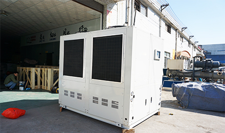 注塑機(jī)選型配套工業(yè)冷水機(jī)有哪些需請注意？