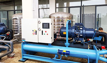 水冷螺桿冷水機80匹，金銀首飾加工冷卻使用